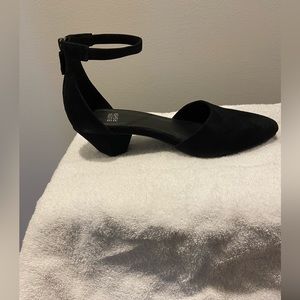 Eileen Fisher suede wrap ankle sandals New with receipt.
